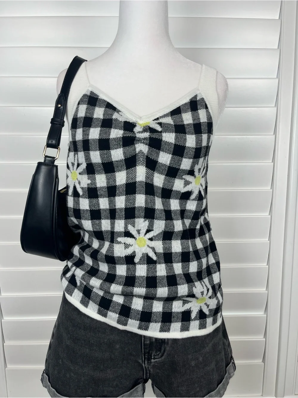 Cato Black & White Gingham Daisy Knit Tank Top Medium